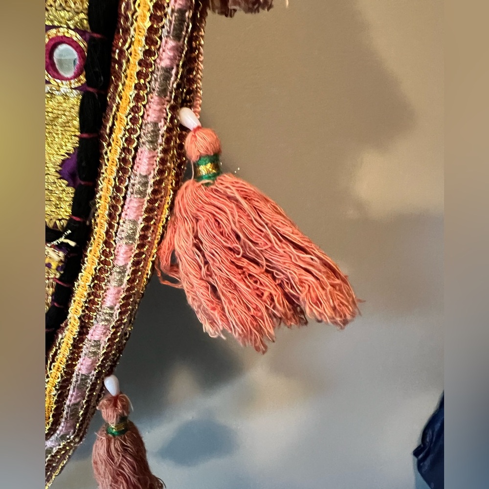 Vintage Banjara tote bag. Zip top, zip pocket inside. Mirrors, embroidery tassel - Picture 8 of 14